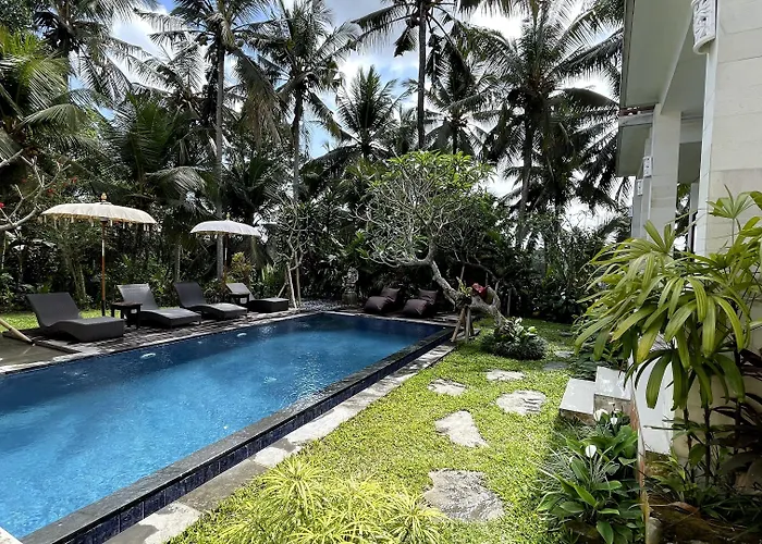 Hotel Suarsena Bisma 3*